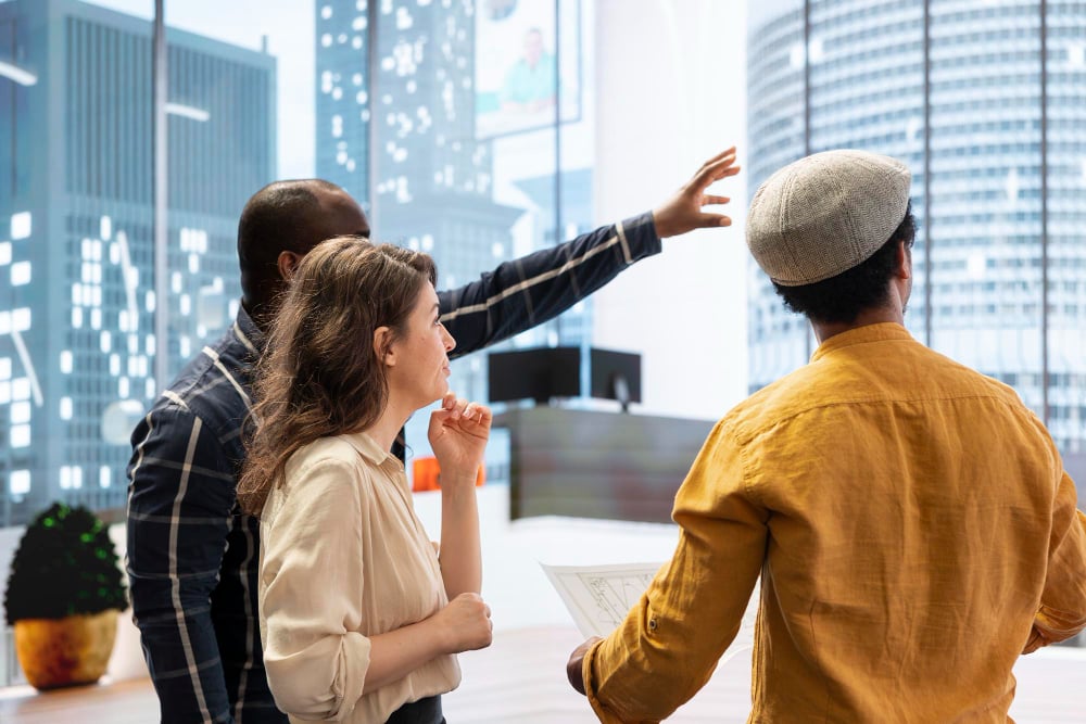 How Outsourcing Slashes Big-City Rents for Businesses